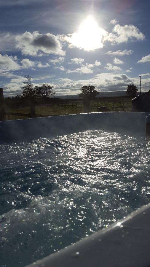 Villa Ruth'S Refresh Country Retreat With Private Hot Tub Shrewsbury Exterior foto